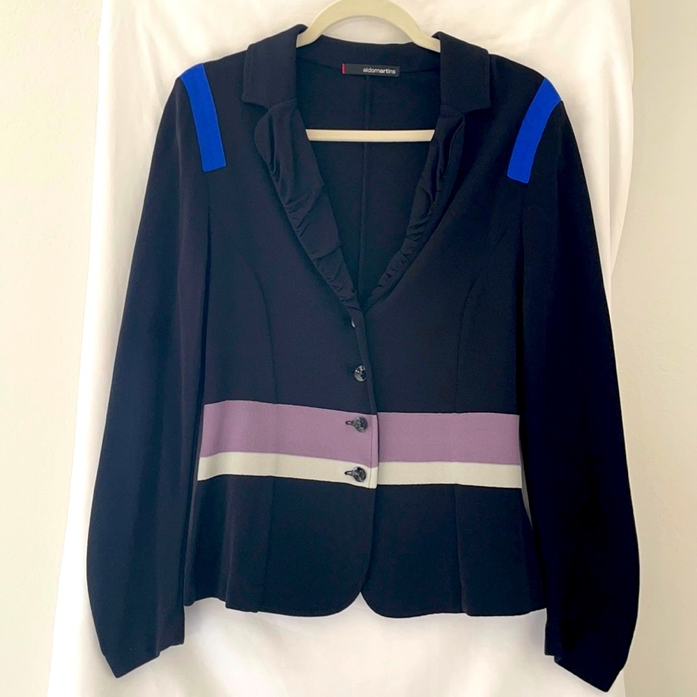 Chic and Modern Jacket with Accent Colors